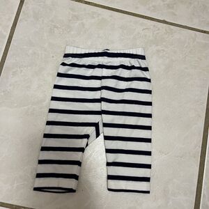 895. Gap Striped Leggings Size 0-3 Months (10 FOR $10)